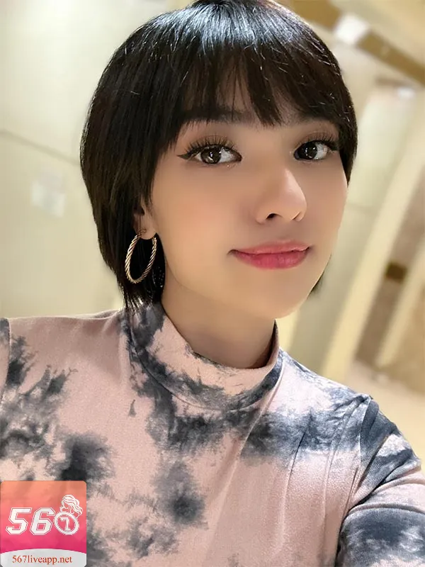 Ảnh hot girl hồng quế 2